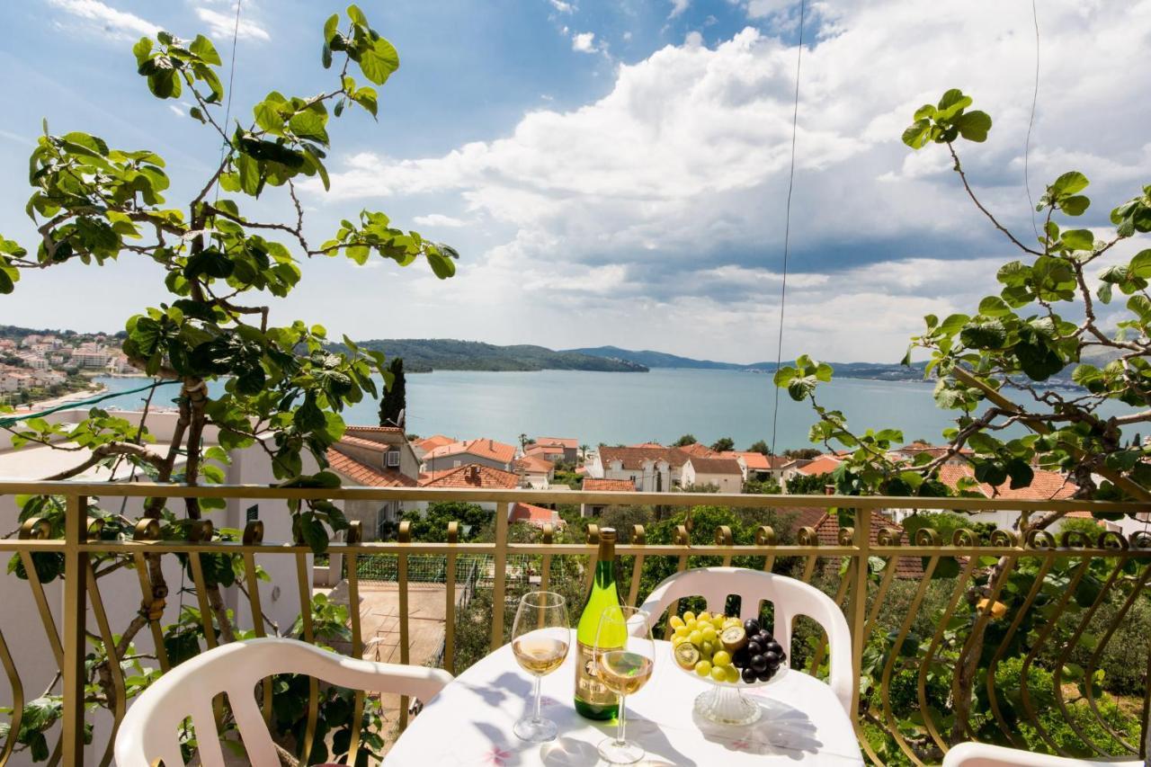 Apartmani Mila A1 & A2 & 3 Trogir Ngoại thất bức ảnh