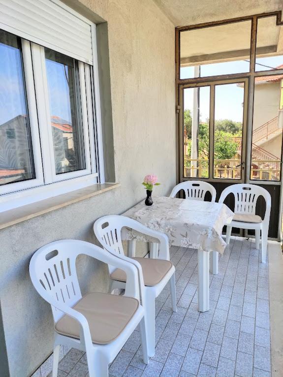 Apartmani Mila A1 & A2 & 3 Trogir Ngoại thất bức ảnh